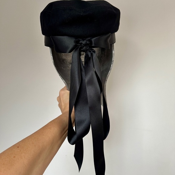 Authentic Chanel Hat Size S Black Wool 12035 - Picture 5 of 13